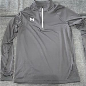 Mens small under armour loose 1/4 zip